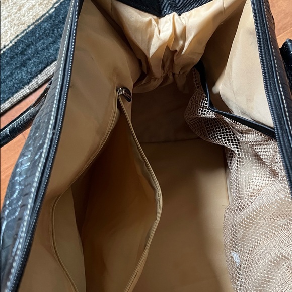 Travelon Leopard Manhattan Carpet Bag - Picture 5 of 7